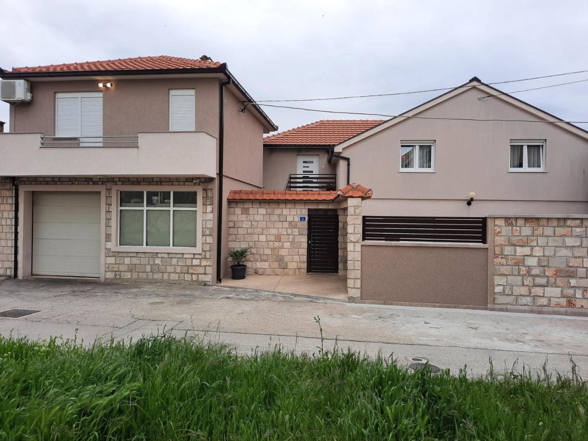 Apartman Sirena Τρέμπινιε Εξωτερικό φωτογραφία